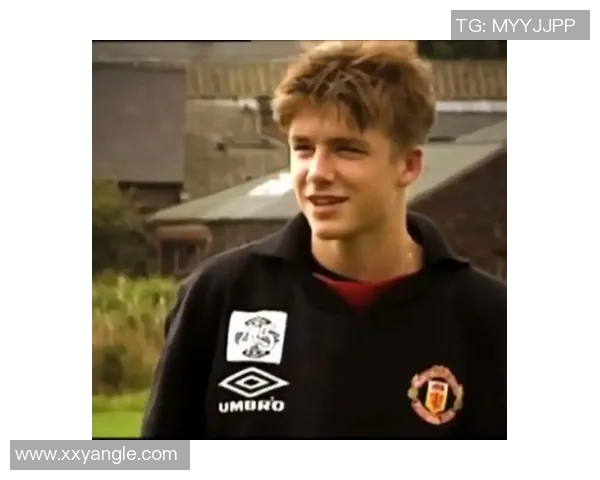 偶遇足球巨星路人心中的惊喜与感动瞬间 偶遇足球巨星路人心中的惊喜与感动瞬间